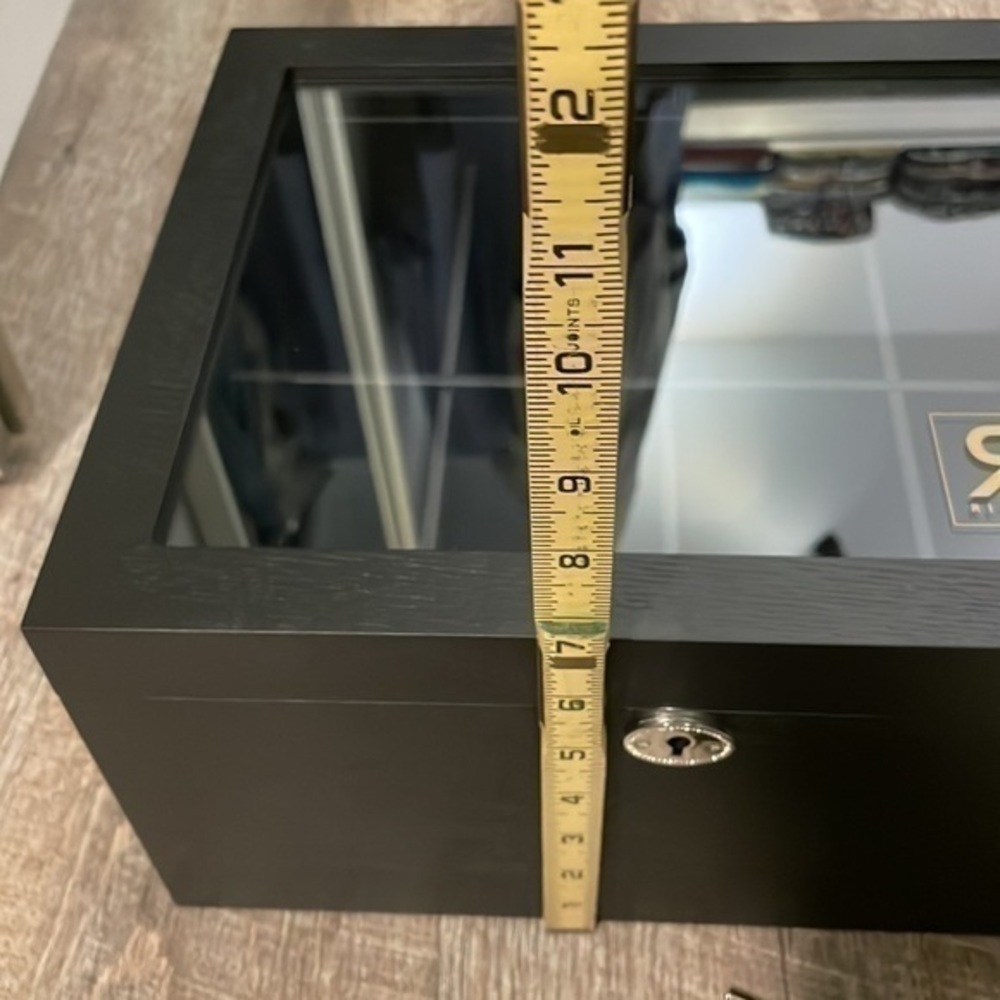 Ritzy Boxes Black wooden glass belt display case 8 belt storage - Picture 8 of 9